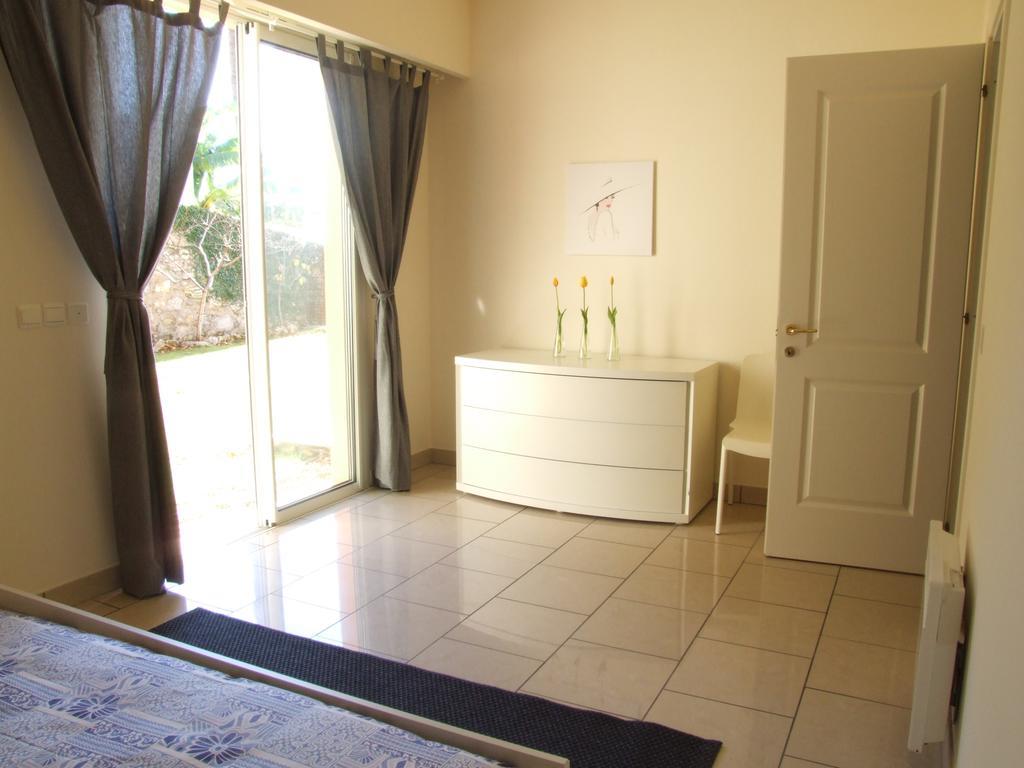 Appartement Au Chateau Vallaya Ментона Екстериор снимка